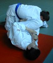 [Foto:
Judo-Armhebel:
Ude Hishigi Henkawaza
]