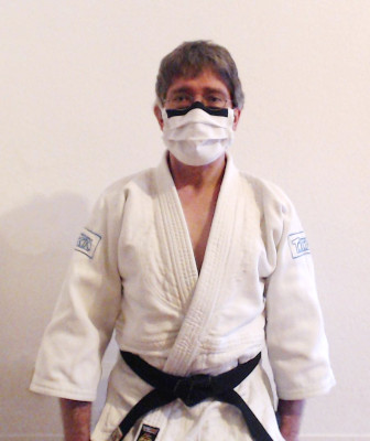 Peter Gerwinski mit Corona-Judo-Maske