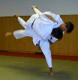 [Foto:
Judo-Wurf:
O Guruma
]